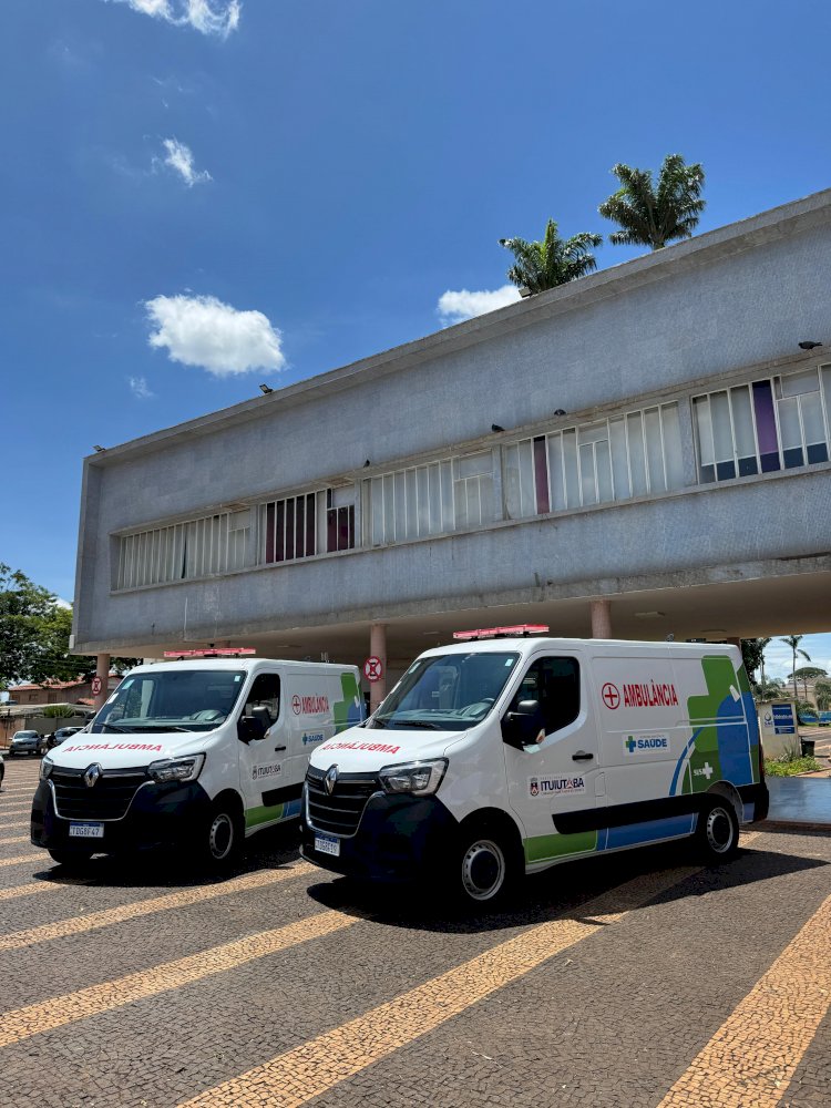 Prefeitura de Ituiutaba reforça frota da Secretaria de Saúde com duas novas ambulâncias